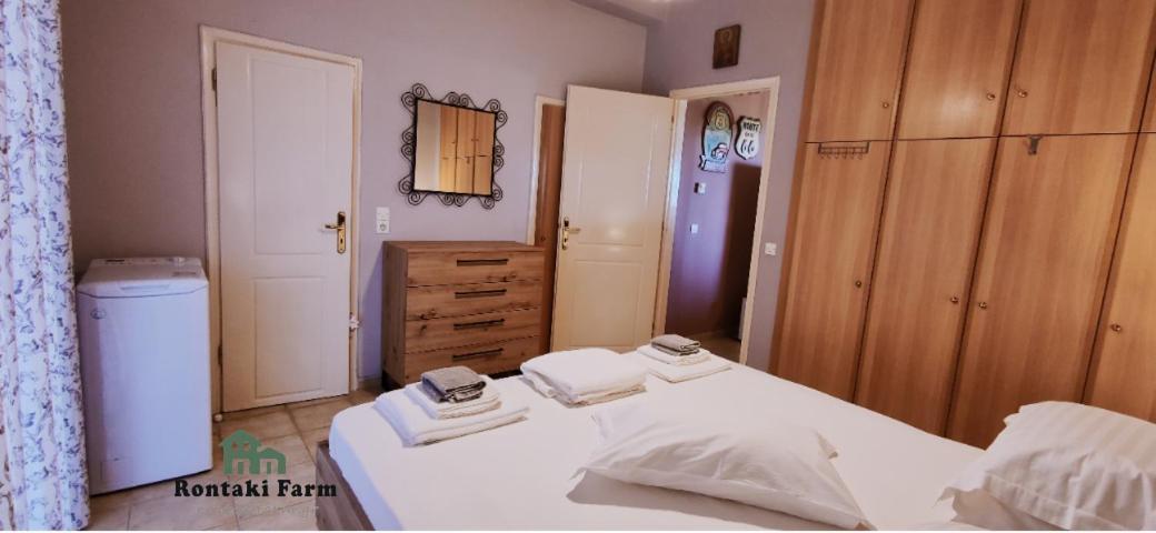 Rontaki Farm Apartment Kyparissia Ngoại thất bức ảnh